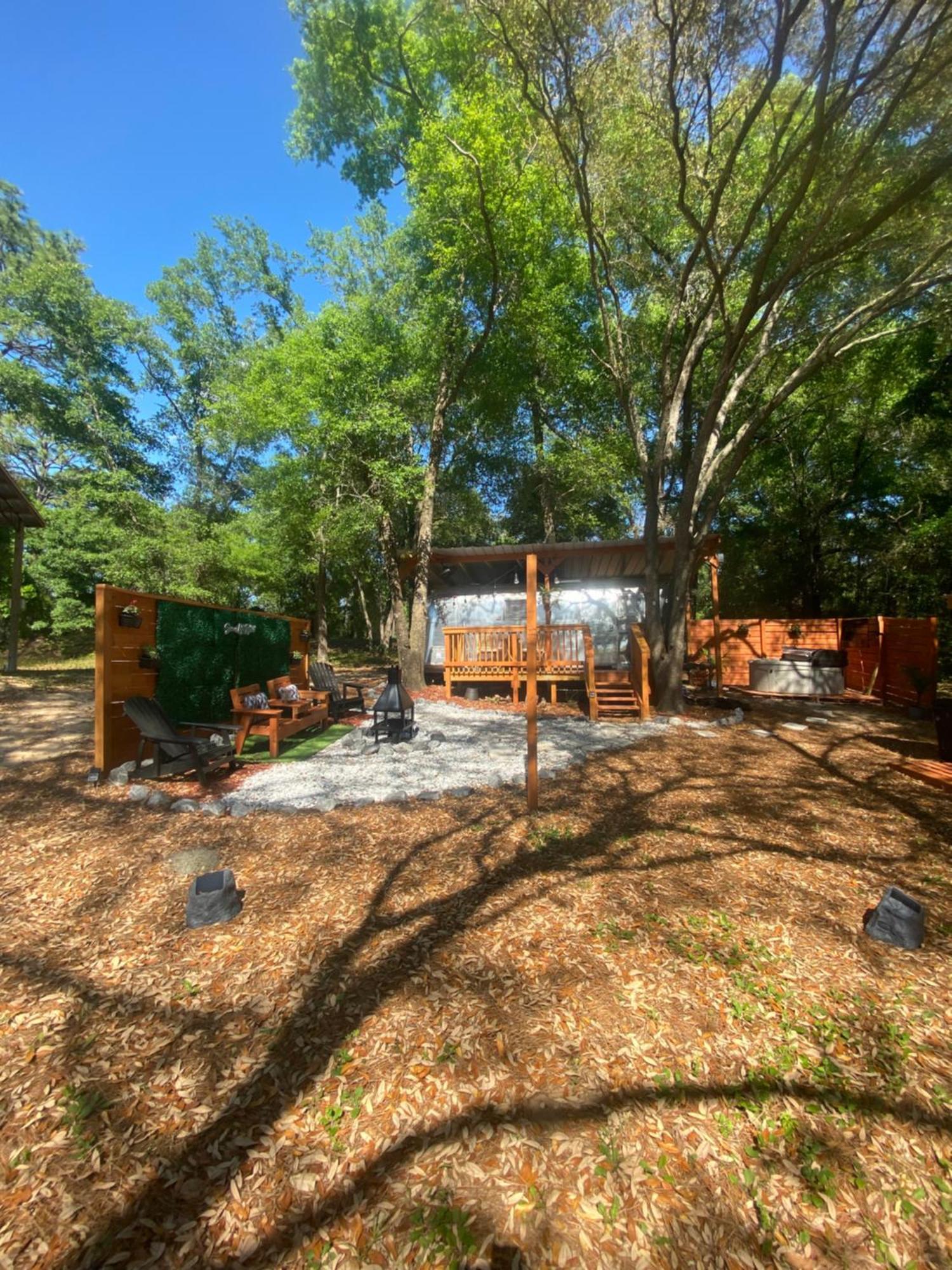 Serene Life Retreat Chipley Exterior photo